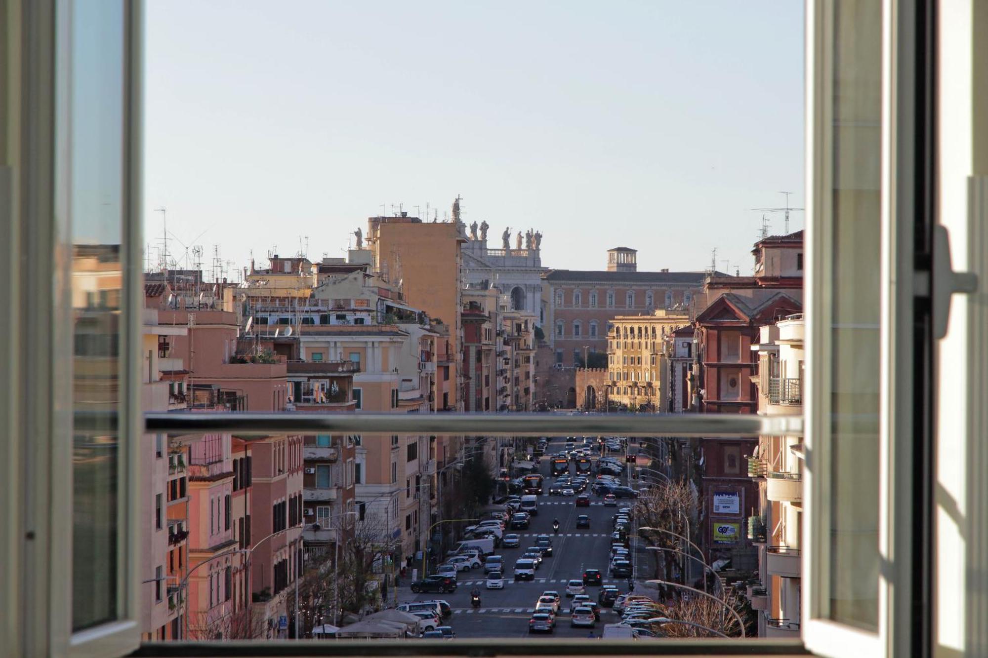 Pensionat Domus Augustea - San Giovanni Sunset Rom